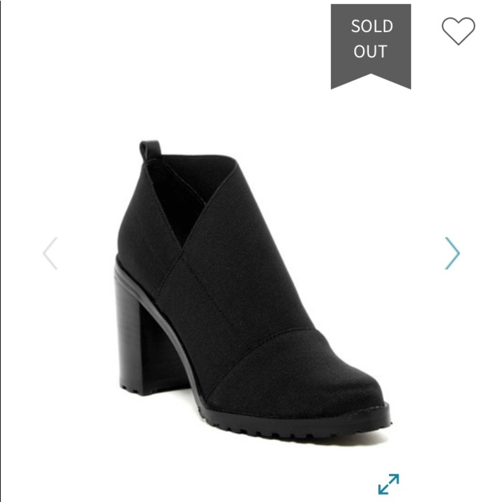 Ellen Tracy Mini Lug Bootie